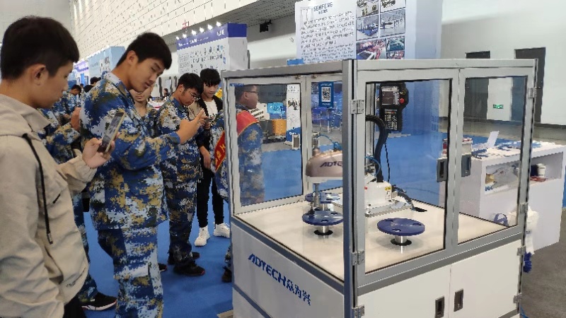 眾為興登陸第三屆工業機器人“國賽” 眾為興登陸第三屆工業機器人“國賽”